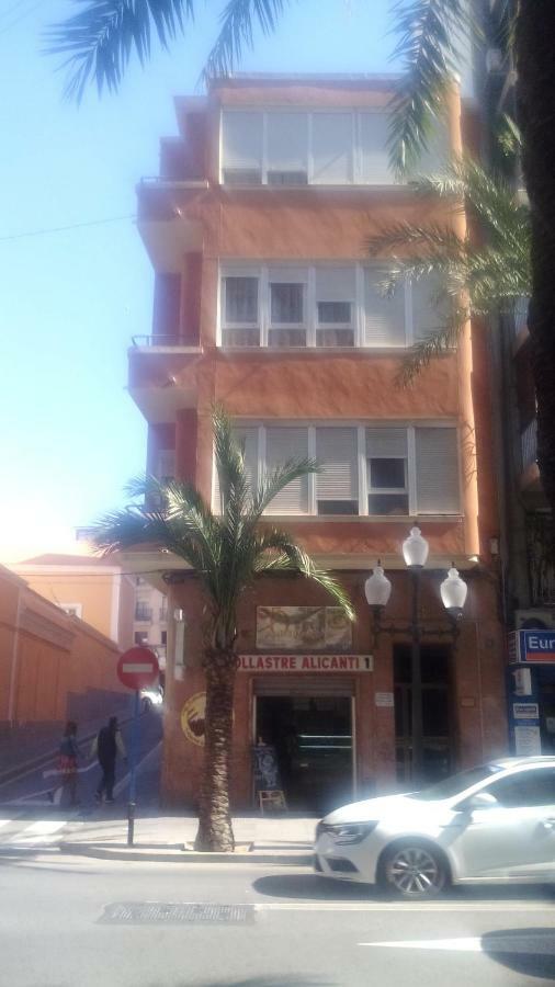 Estudio 54 Centro Alicante Luaran gambar