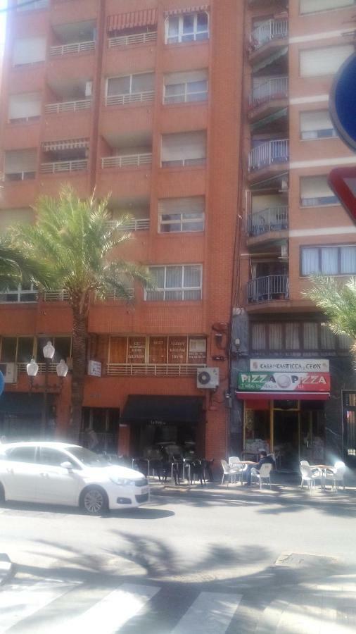 Estudio 54 Centro Alicante Luaran gambar